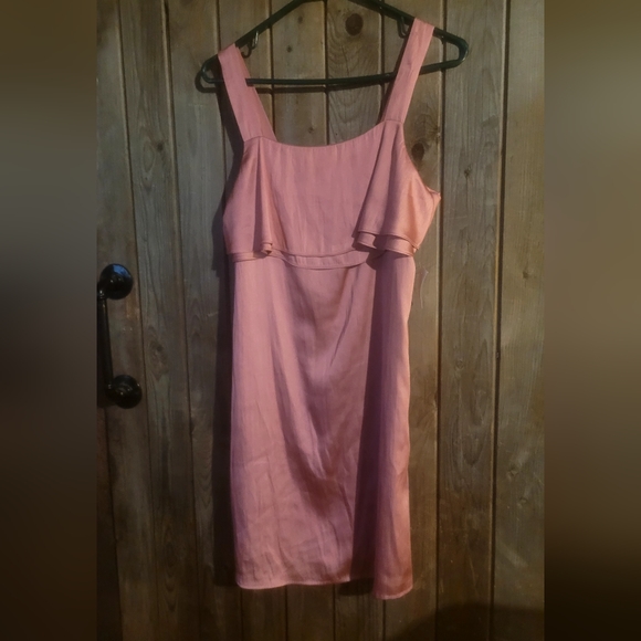 H&M pink Satin ruffle dress NWT size 6 - Picture 1 of 4